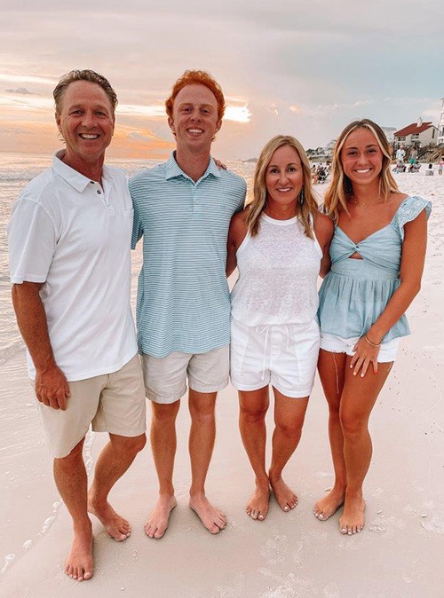 Doctor Rozas and family at the seaside